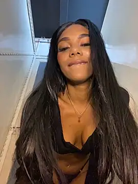 Savannahfisher online show from April 2026 11:44:01 PM