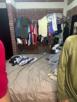 Snapshot of P4NT0J4 chatting on March 2026 05:25:02 AM P4NT0J4 online show from March 2026 05:25:02 AM