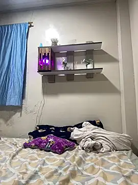 Snapshot of Noamilk chatting on February 2026 05:49:01 AM Noamilk online show from February 2026 05:49:01 AM