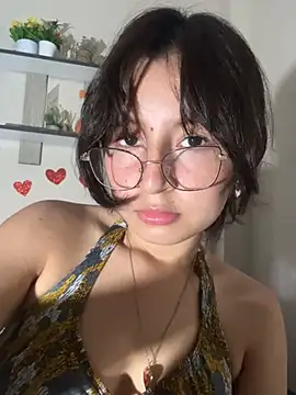 Noamilk online show from April 2026 06:41:02 AM