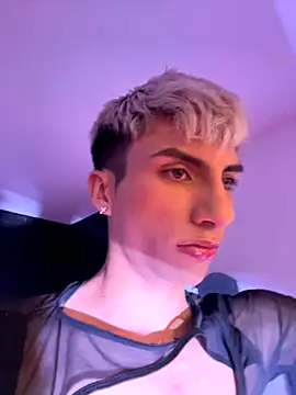 Erick Velveth online show from November 2025 04:50:01 AM