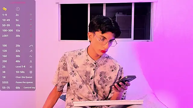 Erick Velveth online show from May 2026 05:24:01 AM