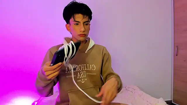 Erick Velveth online show from May 2026 05:05:02 AM