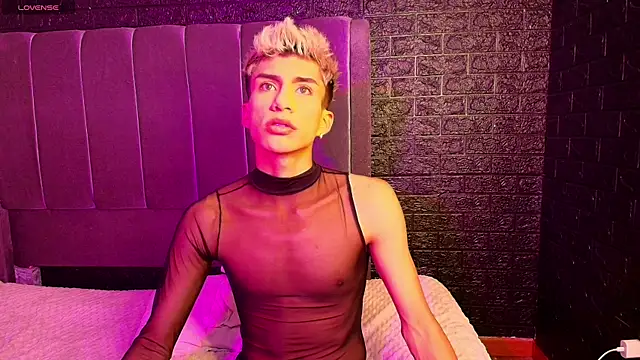 Erick Velveth online show from November 2025 05:44:01 AM