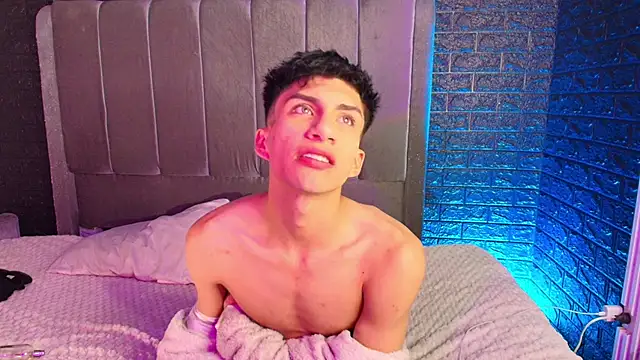 Erick Velveth online show from November 2025 05:28:01 AM