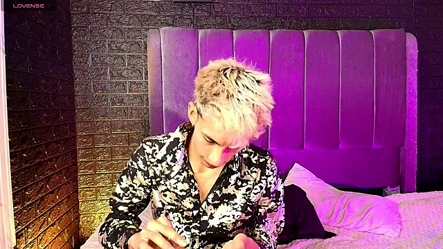 Erick Velveth online show from November 2025 09:08:01 PM