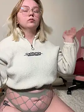 lame cat online show from October 2025 01:18:01 AM