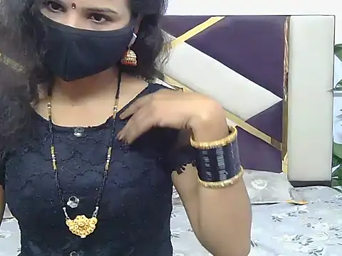 Snapshot of Lovelyy-couple chatting on September 2025 08:30:01 AM Lovelyy-couple online show from September 2025 08:30:01 AM