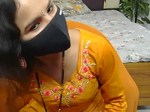 Snapshot of Lovelyy-couple chatting on September 2025 04:24:01 PM Lovelyy-couple online show from September 2025 04:24:01 PM