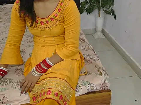 Lovelyy-couple online show from November 2025 09:52:01 AM