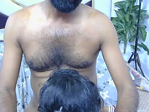 Snapshot of Lovelyy-couple chatting on September 2025 06:36:01 PM Lovelyy-couple online show from September 2025 06:36:01 PM