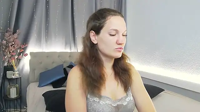 IvetaRayy online show from October 2025 10:18:02 AM