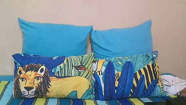 GAIGANTICBOOBS online show from April 2026 05:52:01 AM