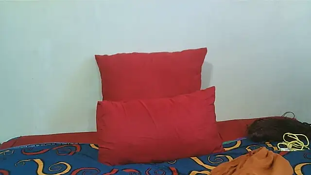 GAIGANTICBOOBS online show from February 2026 06:00:02 AM