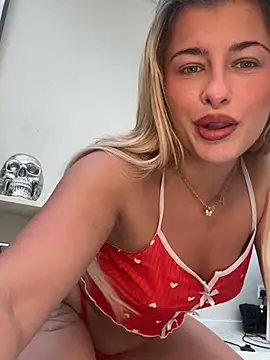 Snapshot of BabyBluexox chatting on June 2026 05:19:01 PM BabyBluexox online show from June 2026 05:19:01 PM