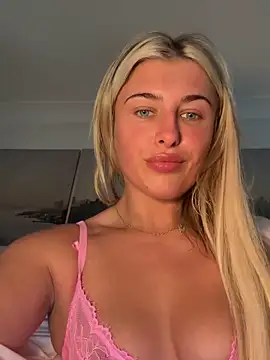 Snapshot of BabyBluexox chatting on May 2026 10:34:02 AM BabyBluexox online show from May 2026 10:34:02 AM