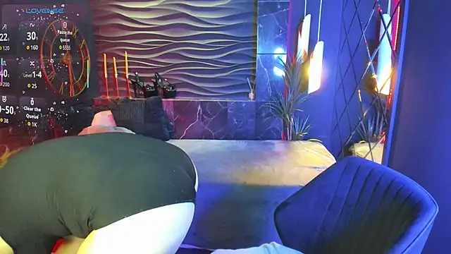 Layla Glam online show from December 2025 05:33:01 AM