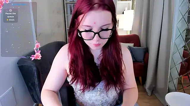 Layla Glam online show from March 2026 01:16:01 PM