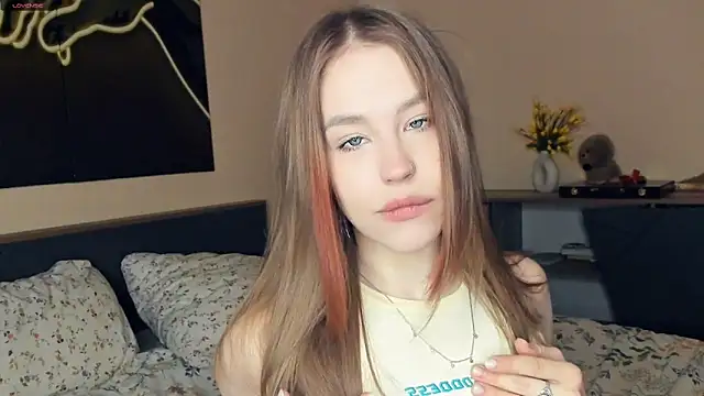 MaliaBourraine online show from April 2026 07:15:02 AM