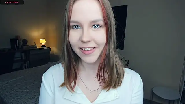 MaliaBourraine online show from September 2025 07:48:01 AM