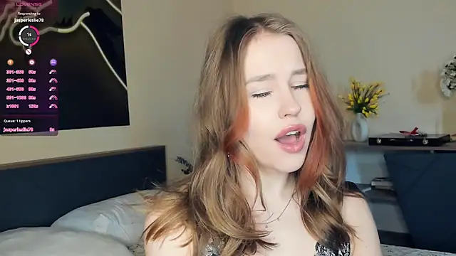 MaliaBourraine online show from April 2026 07:22:02 AM