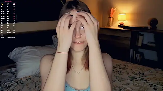 Snapshot of MaliaBourraine chatting on November 2025 07:08:01 AM MaliaBourraine online show from November 2025 07:08:01 AM