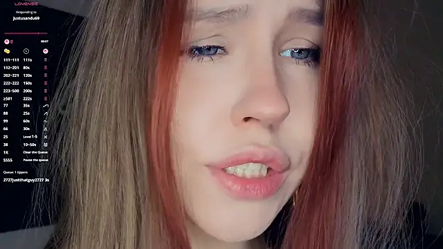 MaliaBourraine online show from December 2025 09:42:01 AM