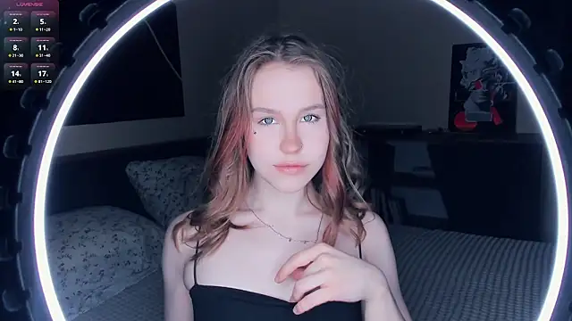 MaliaBourraine online show from February 2026 07:17:01 AM