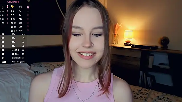 Snapshot of MaliaBourraine chatting on November 2025 07:08:01 AM MaliaBourraine online show from November 2025 07:08:01 AM