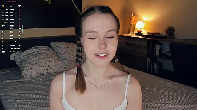 MaliaBourraine online show from December 2025 07:02:02 AM