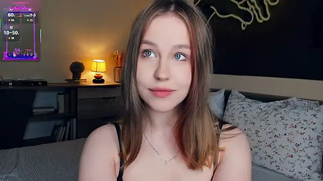 Snapshot of MaliaBourraine chatting on October 2025 07:09:02 AM MaliaBourraine online show from October 2025 07:09:02 AM