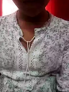 Snapshot of pari_rani7 chatting on October 2025 03:36:01 AM pari rani7 online show from October 2025 03:36:01 AM