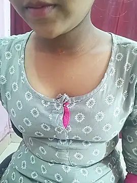 Snapshot of pari_rani7 chatting on December 2025 05:52:01 AM pari rani7 online show from December 2025 05:52:01 AM