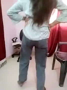 Snapshot of pari_rani7 chatting on October 2025 04:35:02 AM pari rani7 online show from October 2025 04:35:02 AM