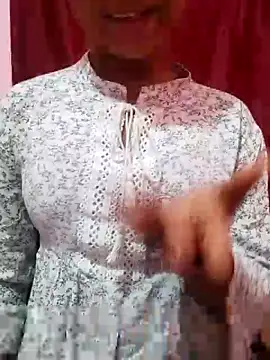 Snapshot of pari_rani7 chatting on November 2025 04:27:01 AM pari rani7 online show from November 2025 04:27:01 AM