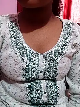 Snapshot of pari_rani7 chatting on November 2025 03:38:01 AM pari rani7 online show from November 2025 03:38:01 AM