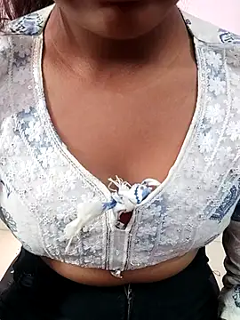 Snapshot of pari_rani7 chatting on November 2025 04:12:02 AM pari rani7 online show from November 2025 04:12:02 AM