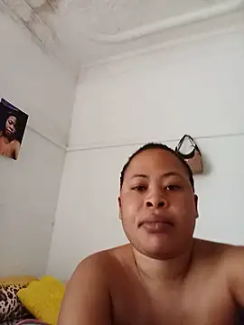 BubblyBeautiful online show from May 2026 11:21:02 AM