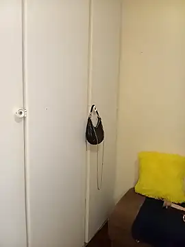 BubblyBeautiful online show from December 2025 09:59:01 AM