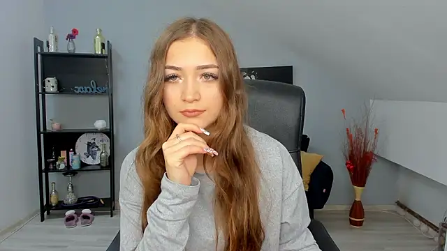EllaClarke online show from March 2026 10:17:01 AM