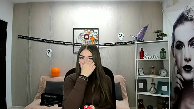 EllaClarke online show from October 2025 11:52:02 AM