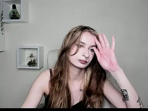 NinaBlond1 online show from October 2025 05:50:01 AM