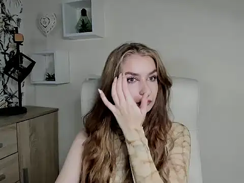 NinaBlond1 online show from October 2025 05:45:01 AM