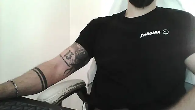 yourfantasy777 online show from February 2026 11:06:01 AM