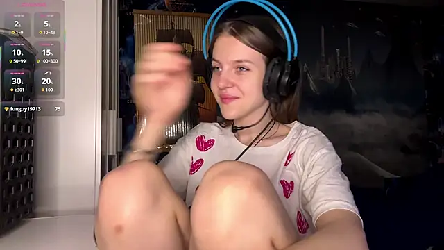 Snapshot of Elira_Breeze chatting on November 2025 12:28:02 PM Elira Breeze online show from November 2025 12:28:02 PM