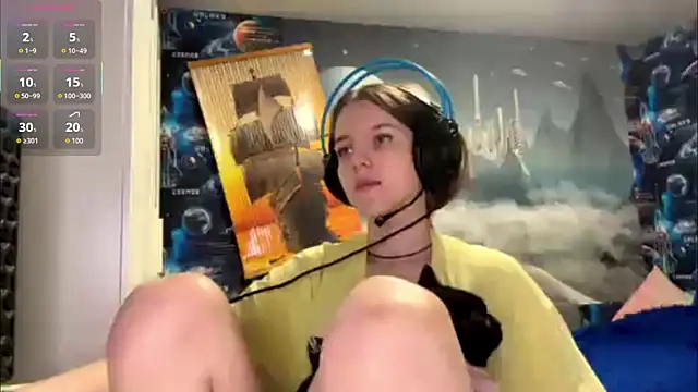 Snapshot of Elira_Breeze chatting on December 2025 03:06:01 PM Elira Breeze online show from December 2025 03:06:01 PM