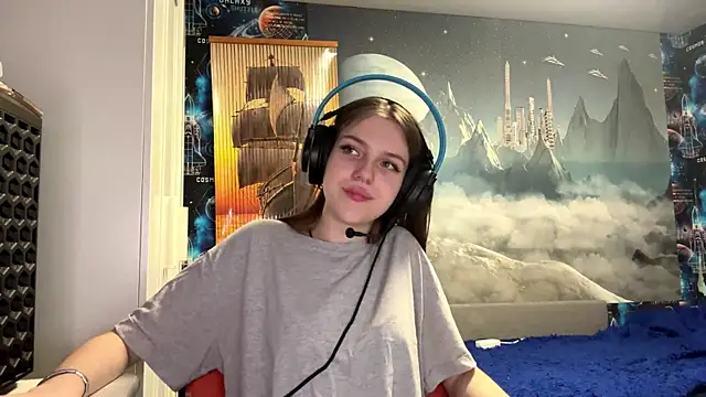 Snapshot of Elira_Breeze chatting on November 2025 12:11:02 PM Elira Breeze online show from November 2025 12:11:02 PM