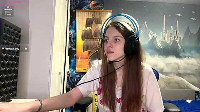 Snapshot of Elira_Breeze chatting on February 2026 04:53:02 PM Elira Breeze online show from February 2026 04:53:02 PM