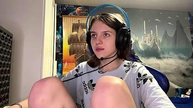 Snapshot of Elira_Breeze chatting on March 2026 12:24:01 PM Elira Breeze online show from March 2026 12:24:01 PM