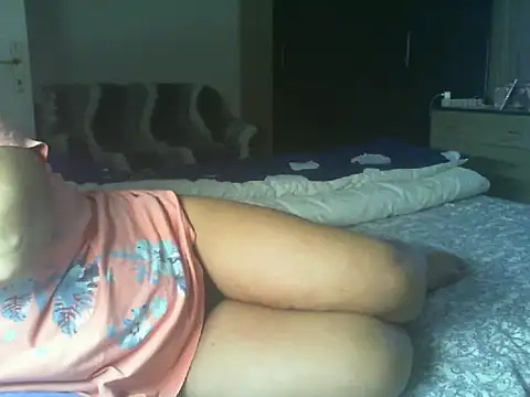 Lauray1 online show from November 2025 04:57:01 PM